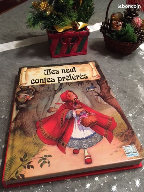Livre Mes neuf contes préférés (image 1)