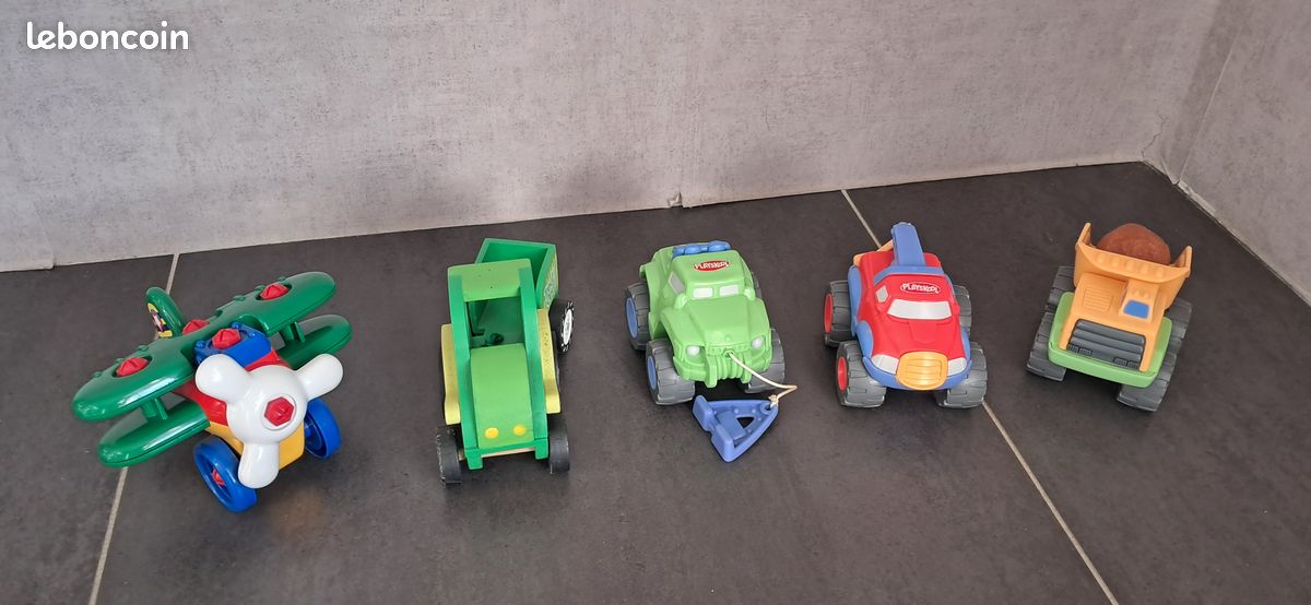 Lot de vehicules 1er age (image 1)