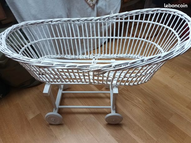 Berceau pour poupée en osier vintage : panier pour poupées bébé des années 70 - France