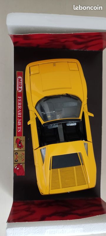 FERRARI 348 TS MIRA 1/18 Métal rare jaune superbe état avec boite - Collection
