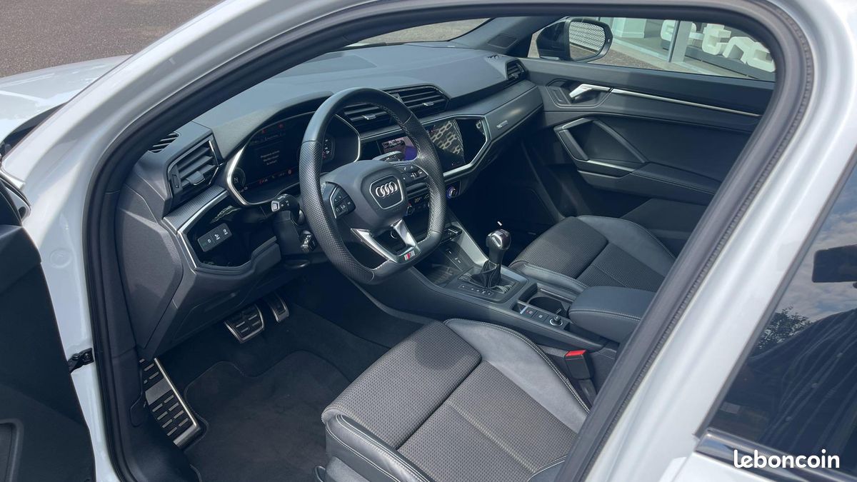 AUDI Q3 Sportback 45 TFSIe 245 ch S tronic 6 S line (image 29)