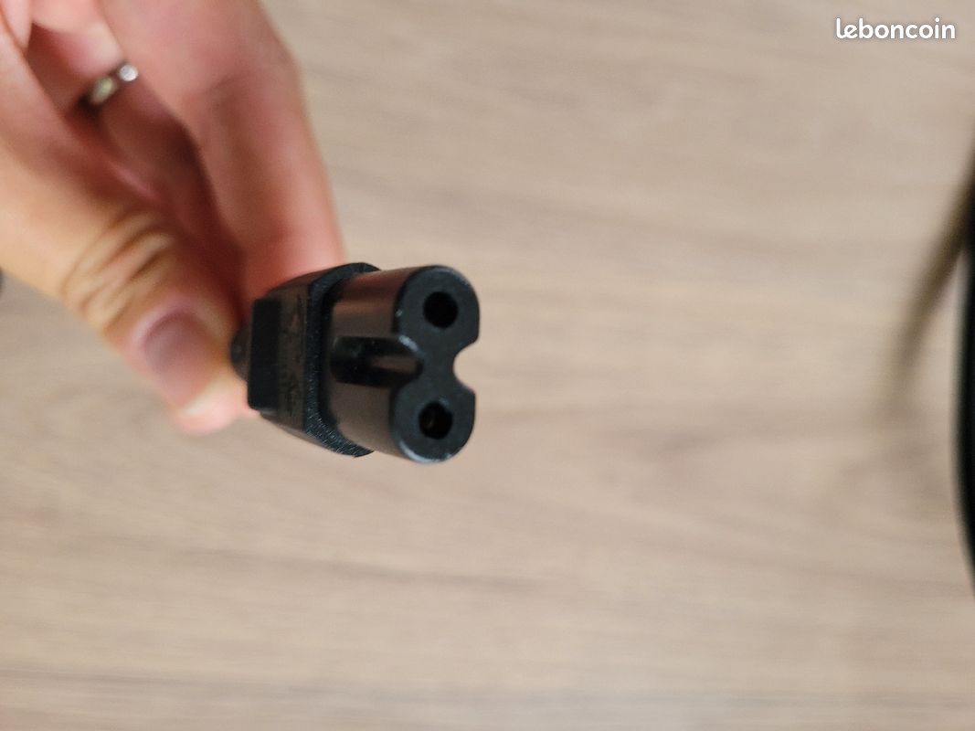 Adaptateur prise anglaise (image 3)