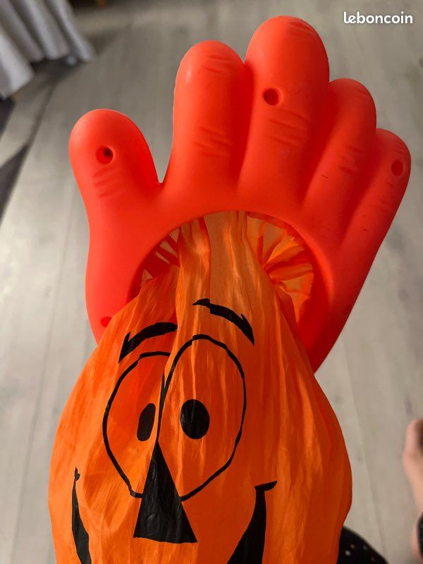 Accessoire d Halloween pour la quête des bonbons (image 5)