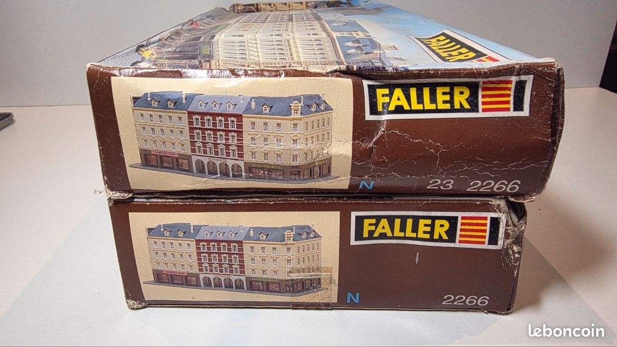 FALLER MAQUETTE À monter 5 immeubles B-925 NEUF (n°1) EUR 135,00 FALLER MAQUETTE À monter 5 immeubles B-925 NEUF (n°1) EUR 135,00