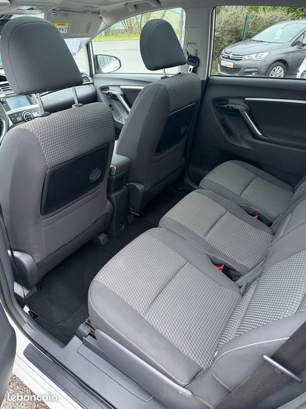 Toyoya verso feel style s&s /camera de recul - attelage attache remorque - bluetooth - toit panoramique / (image 6)