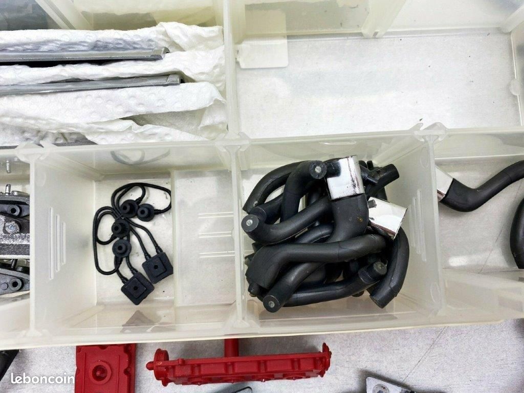 Pièces détachées Pocher 1/8 Porsche et F40 et Testararossa (image 10)