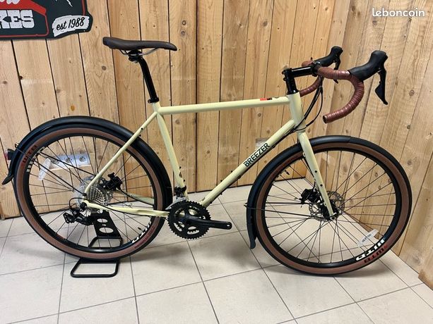 Gravel Breezer Doppler team plus Vélos