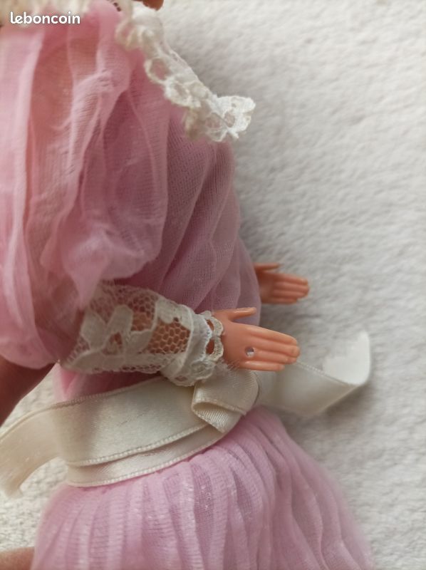 Barbie maman de la Famille doucoeur (image 3)