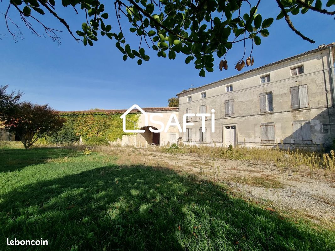 Maison 6 pièces 216 m² - Mareuil 16170 (image principale 0)