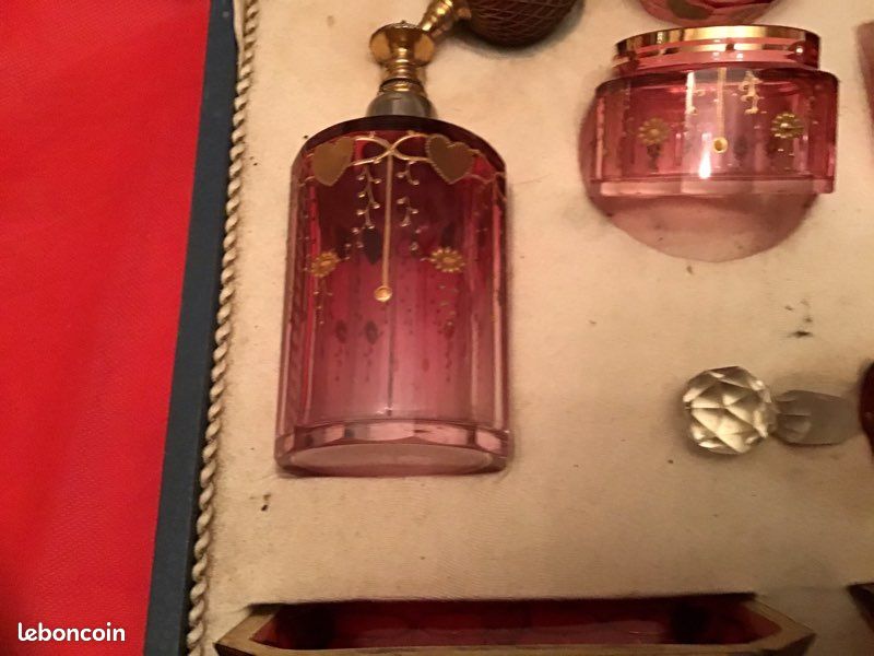 Ancien nécessaire de toilette en cristal (image 4)