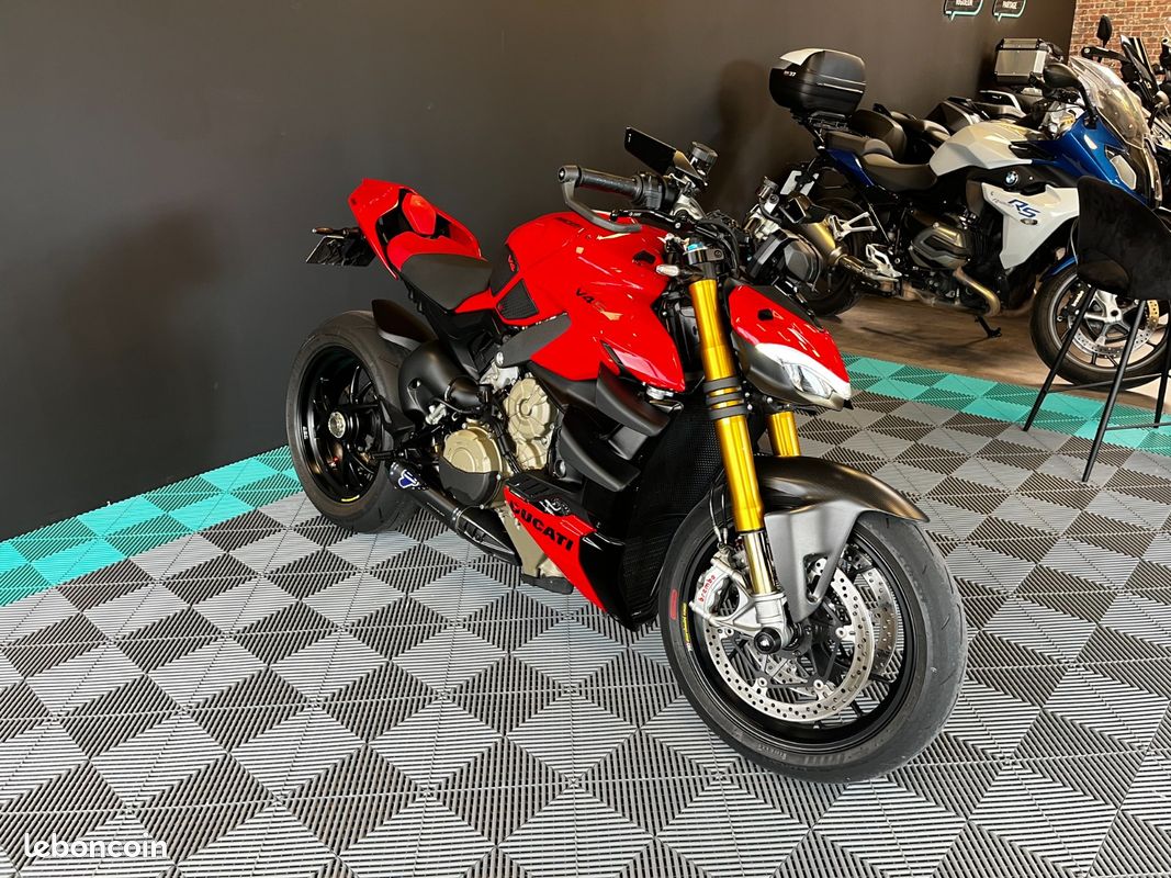 Ducati streetfighter v4 s / ligne thermignoni / parfait etat rien a prevoir (image 2)