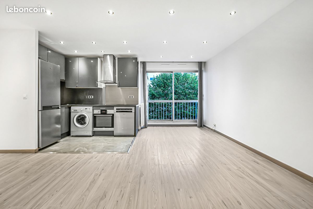 Appartement 1 pièce 40 m² · à Neuilly-sur-Seine · 40 m² · 1 400 €