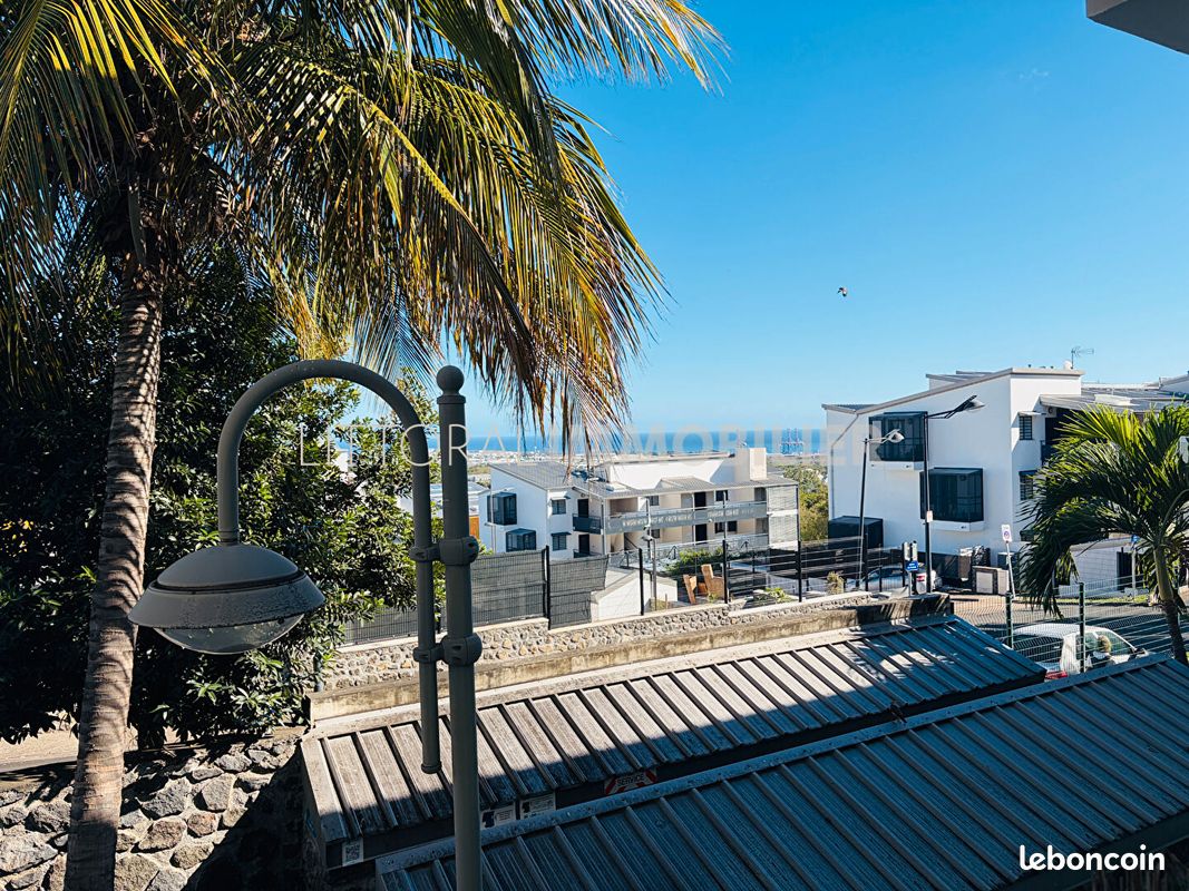 Appartement 4 pièces 78 m² · à La Possession · 78 m² · 957 €