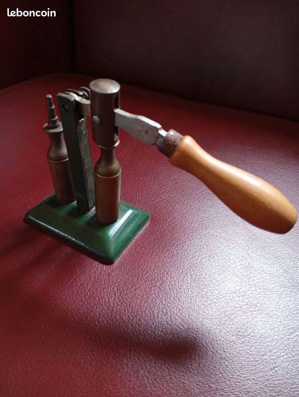 Ancienne Pince Désamorceur Calibre 16 En Laiton – Chasse Collection – Fabriqué En France