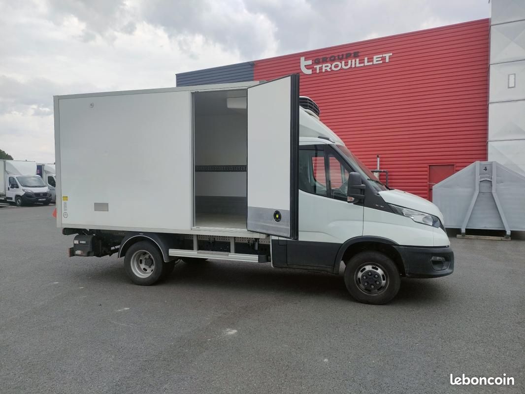 Iveco Daily CHASSIS CABINE FRIGO 12M3 160 CV ROUES JUMELEES HAYON CAISSE CAZAUX GROUPE THERMOKING... (image 2)