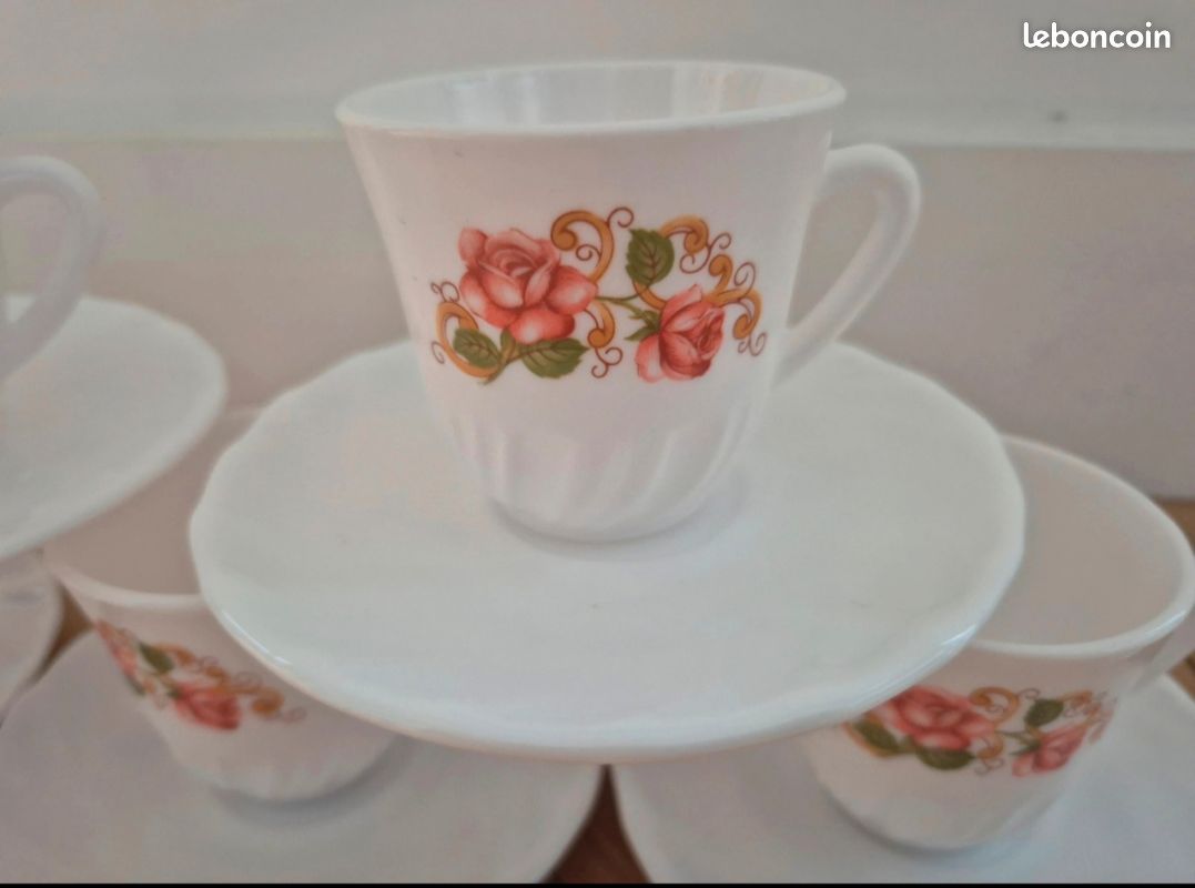 2 tasses Arcopal Roses - Arts de la table