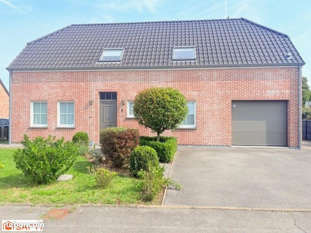 Maison 8 pièces 118 m² · à Estreux · 118 m² · 413 000 €