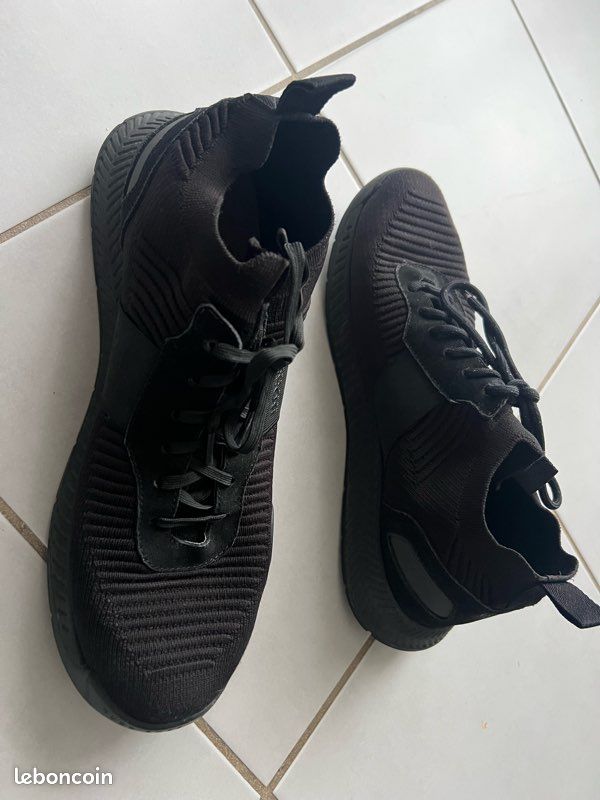 Baskets Hugo Boss Homme Cuir Noir Et Orange - Taille UK 10 - Occasion Bon état