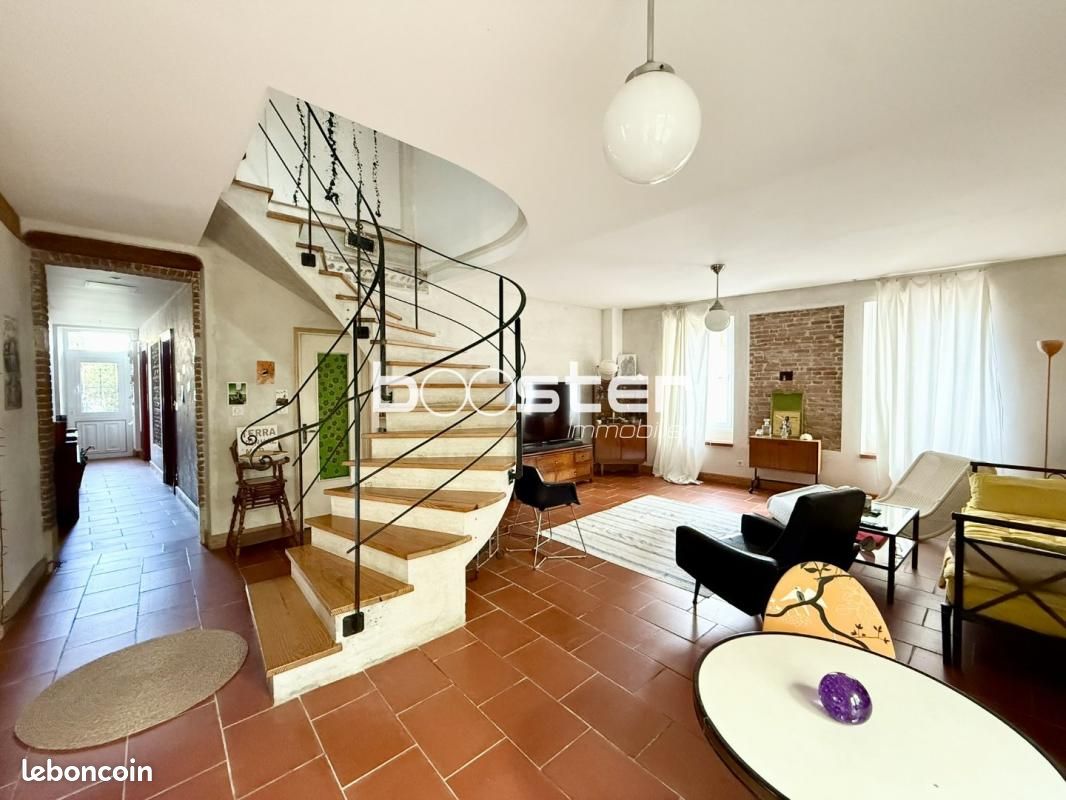 Maison 10 pièces 228 m² (image 2)