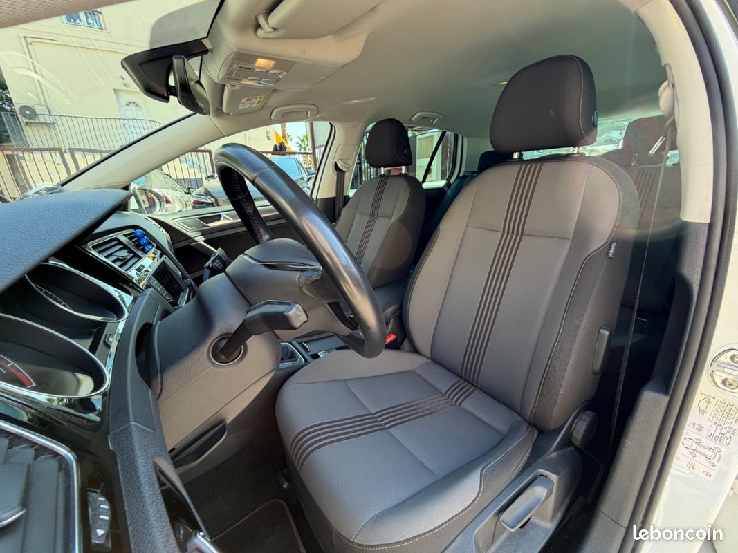VOLKSWAGEN Golf 1.2 110ch Allstar - CarPlay - Suivi complet - Faible kilométrage (image 13)