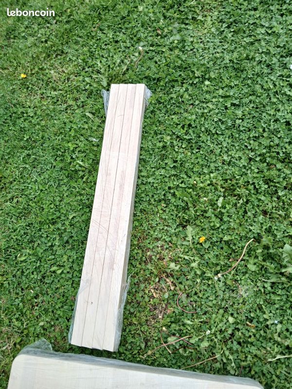 Lot de 2 tabourets et une table haute ikea (image 3)