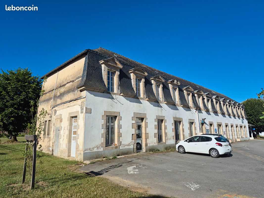 Maison 25 pièces 770 m² · à Josselin · 770 m² · 338 000 €