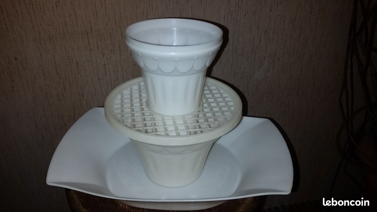 Tuppercraft floralier tupperware (image 1)