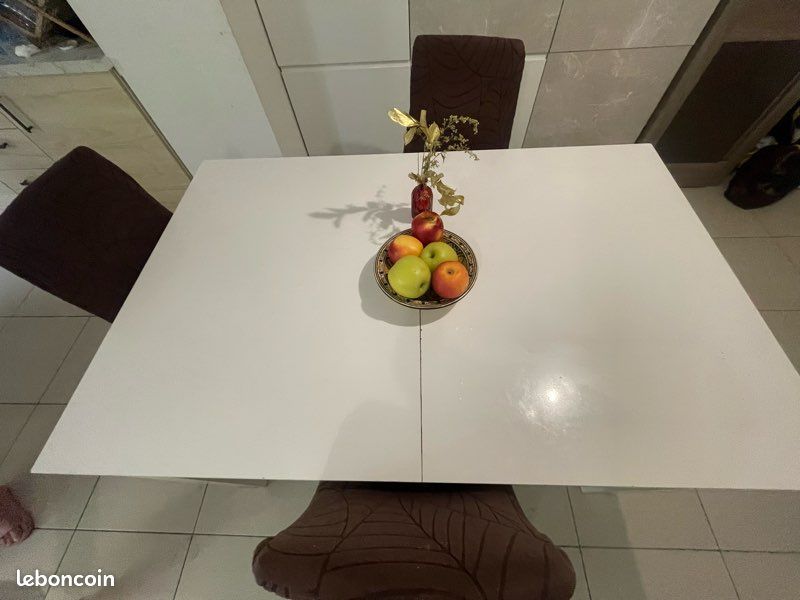 Table à manger blanche extensible (image 3)