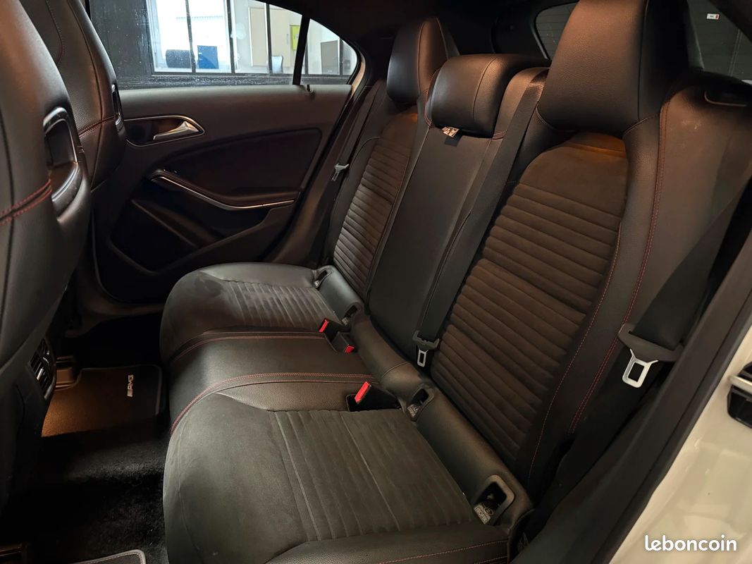 Mercedes-Benz CLASSE A 180D 110CH Fascination Pack AMG (image 40)
