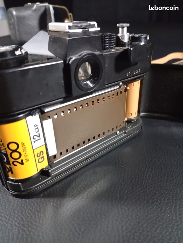 Appareil photo argentique vintage Zenit 11 avec étui cuir original – 35 mm SLR URSS (image 20)