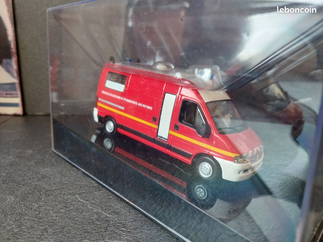 Renault B120 Pompier 1/43 Eligor LBS