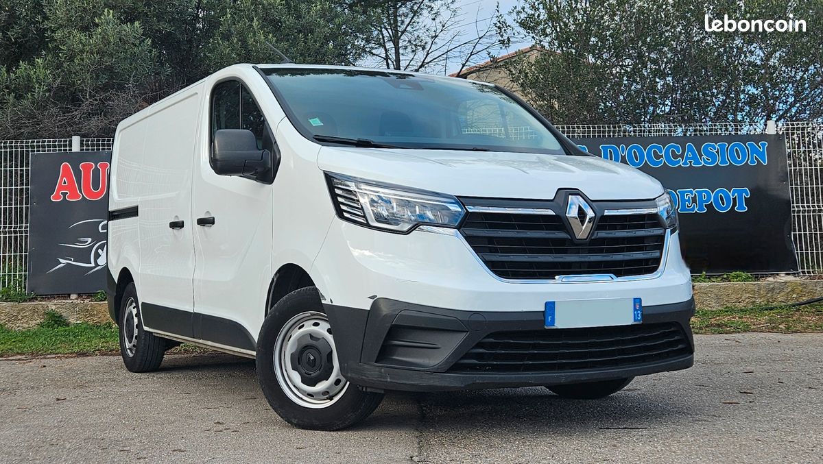 RENAULT TRAFIC III 2.0 BLUEDCI 110 Cv 1ere MAIN TVA RECUPERABLE (image 1)