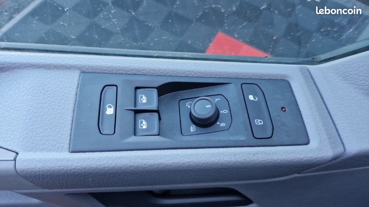 Volkswagen Transporter L1H1 2.0 TDI 150 BVM6 BUSINESS (image 24)