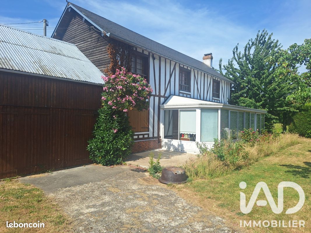 Maison 6 pièces 106 m² · à Sainte-Colombe-la-Commanderie · 106 m² · 155 000 €