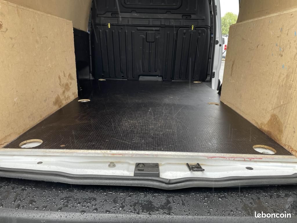 PEUGEOT PARTNER long 950KG 1.5 BlueHDi S&S - 100 3pl III FOURGON Pack Asphalt Connect XL (image 8)