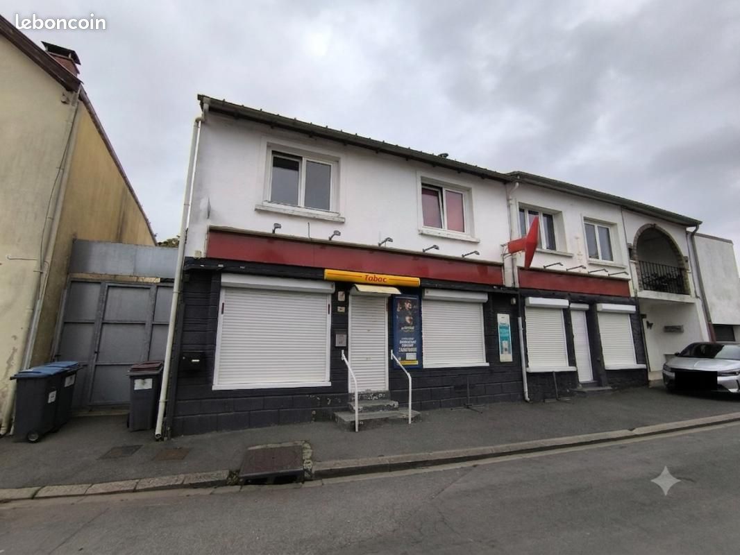 Immeuble 10 pièces 200 m² · à Ruitz · 200 m² · 180 000 €