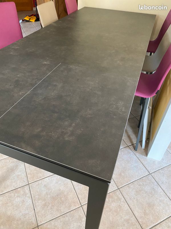 Table haute 6/8 places (image 1)