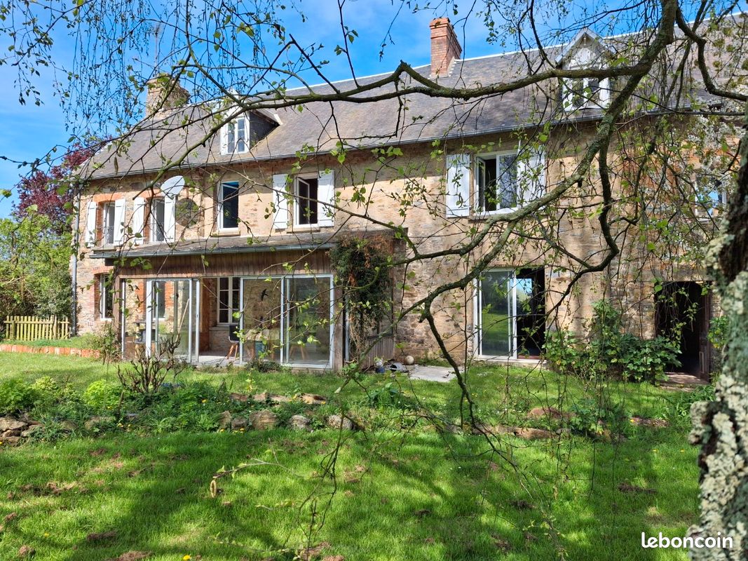 Maison 9 pièces 208 m² · à Marigny-le-Lozon · 208 m² · 292 000 €