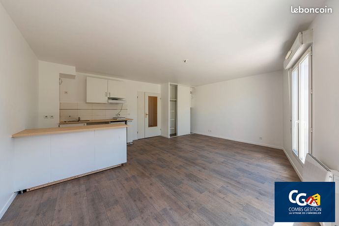 Appartement a louer combs-la-ville - 1 pièce(s) - 37 m2 - Surfyn