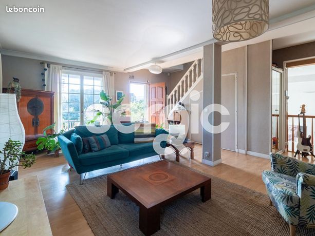 Maison 6 pièces 151 m²