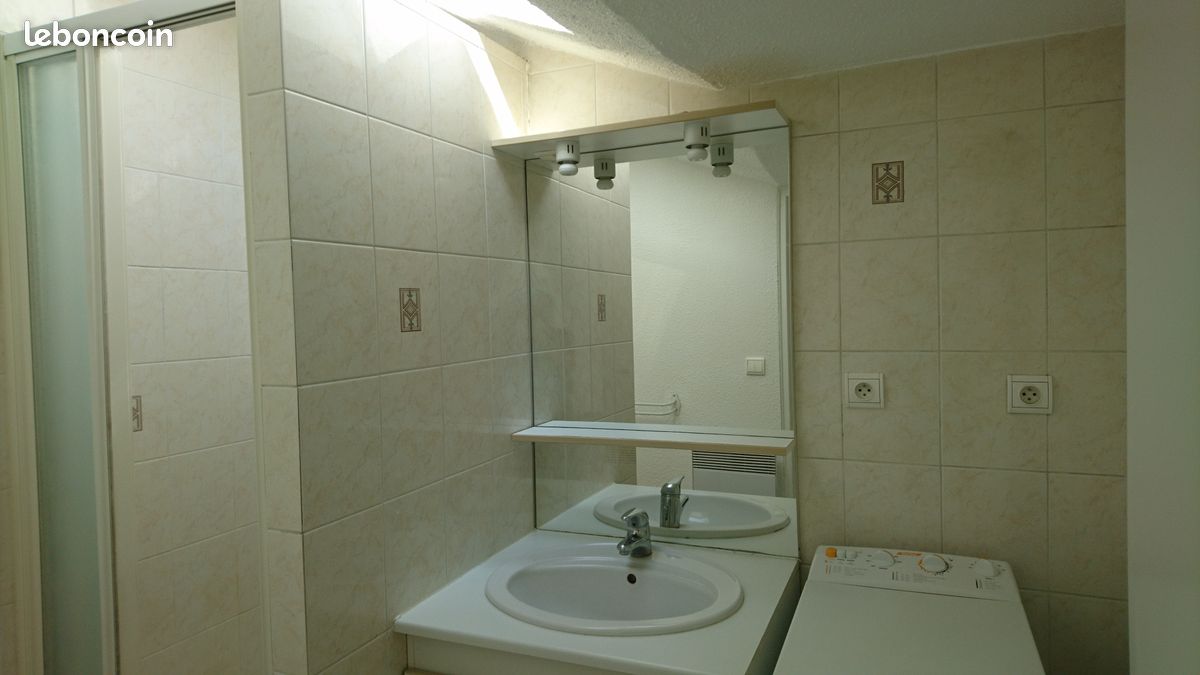 Appartement a louer bourgoin-jallieu - 3 pièce(s) - 37 m2 - Surfyn