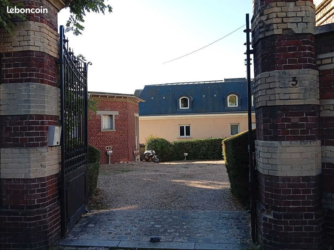 Parking/box ROUEN · 17 000 €