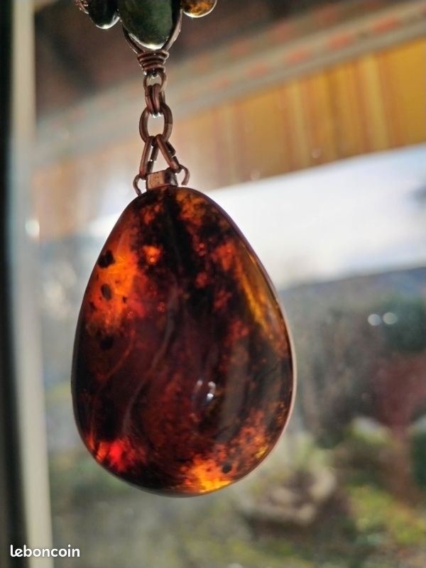 Joli collier ambre (image 1)