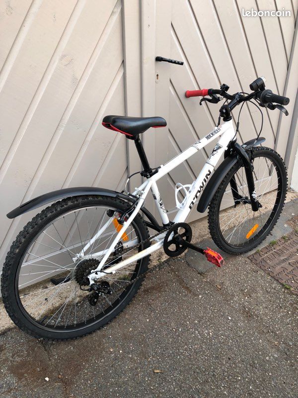 Vélo VTT Enfant 24 Pouce Décathlon B’TWIN Rockrider 300 tout équipé (image 3)