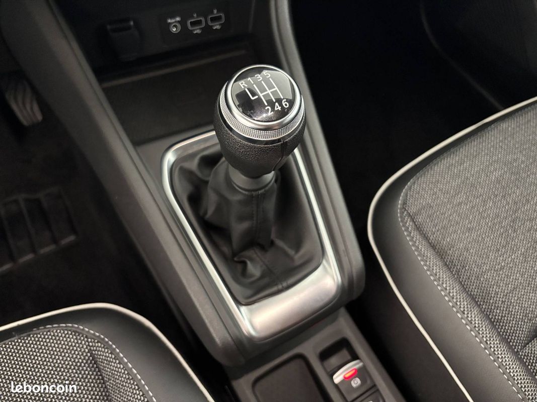 RENAULT Captur TCe 90 Equilibre (image 13)