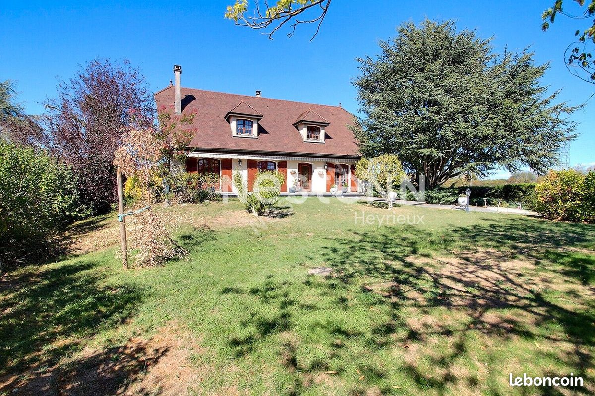 Maison 7 pièces 222 m² · à Heyrieux · 222 m² · 465 000 €