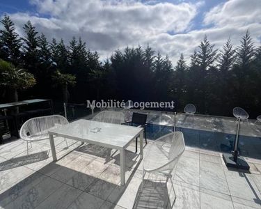 Maison 1 250 000 € - 251 m²