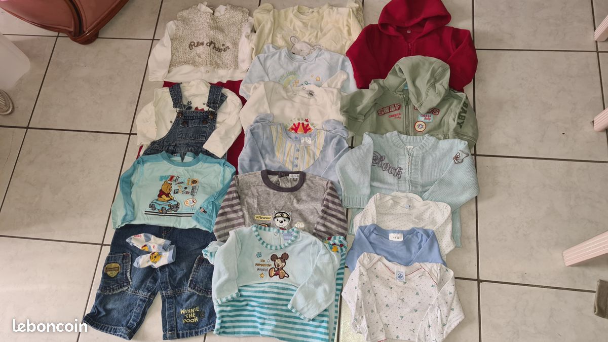 Lot x 19 vetements taille 12 mois garçon (image 1)