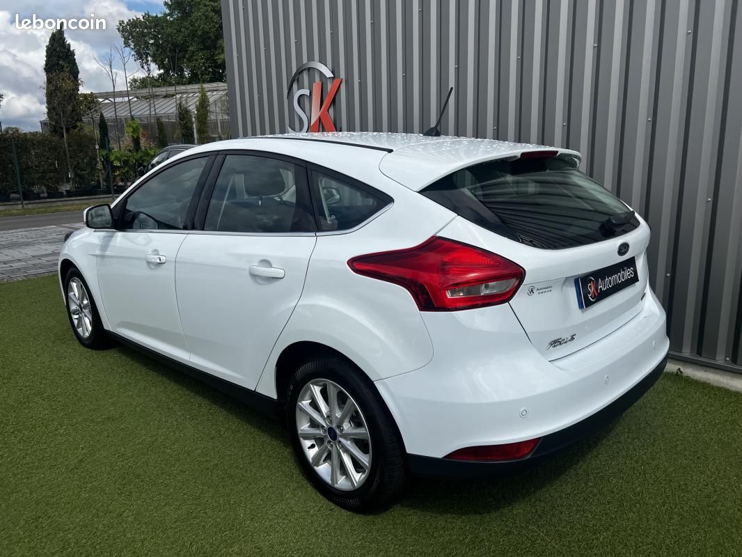 Ford Focus 3 PH2 TITANIUM 1.0 ECOBOOST 125CH BVM (image 4)