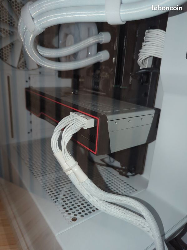AMD RX 6900 XT Founder Edition (image 5)